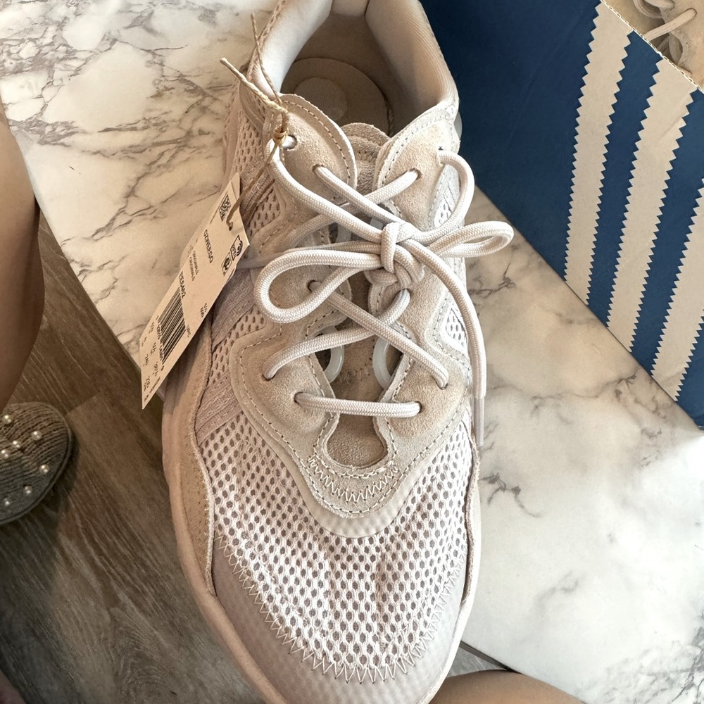 Adidas Ozweego Lavendar Sneaker